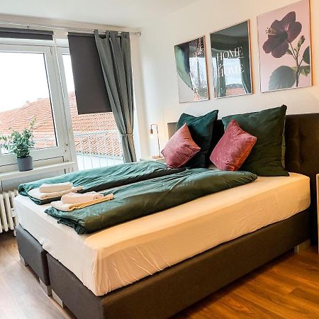 Apartment Fuer 3 Gaeste Kostenlose Parkplaetze Und Lift Hannover Eksteriør bilde