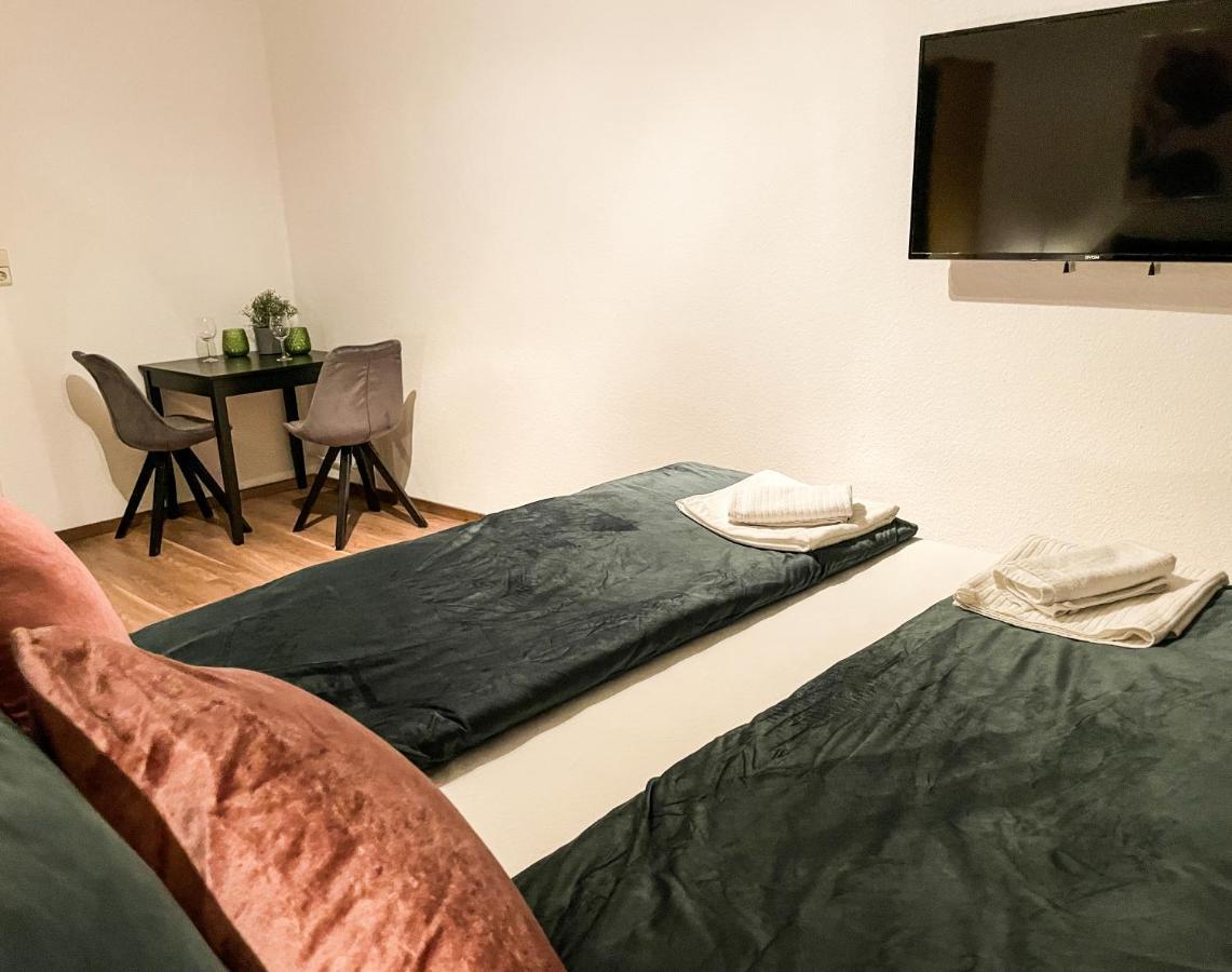 Apartment Fuer 3 Gaeste Kostenlose Parkplaetze Und Lift Hannover Eksteriør bilde