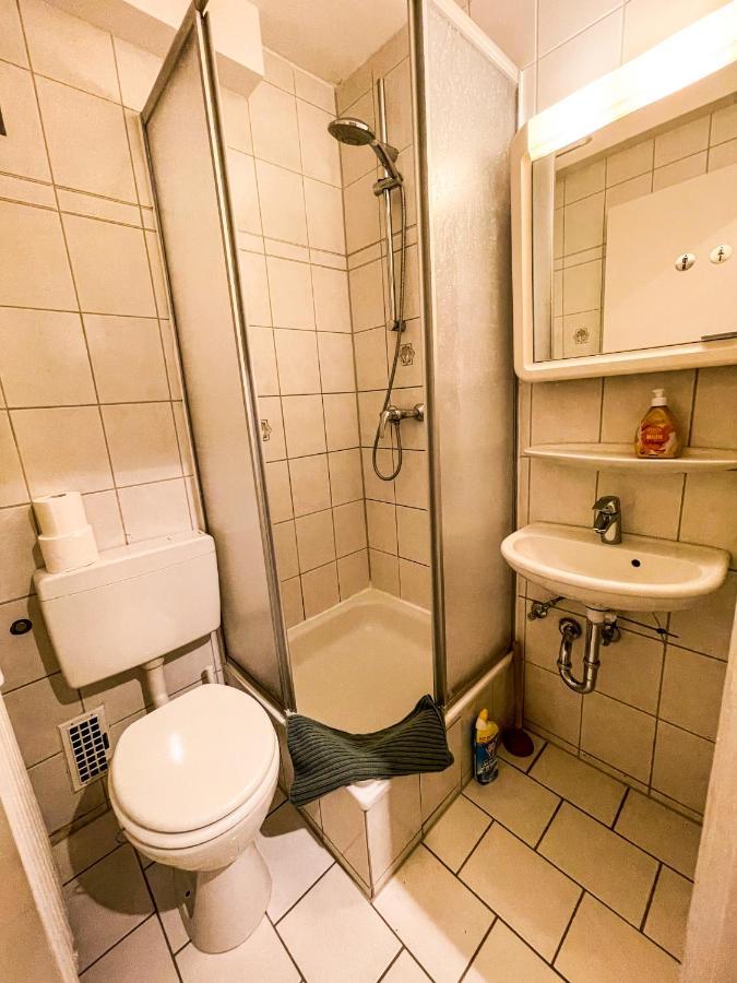 Apartment Fuer 3 Gaeste Kostenlose Parkplaetze Und Lift Hannover Eksteriør bilde