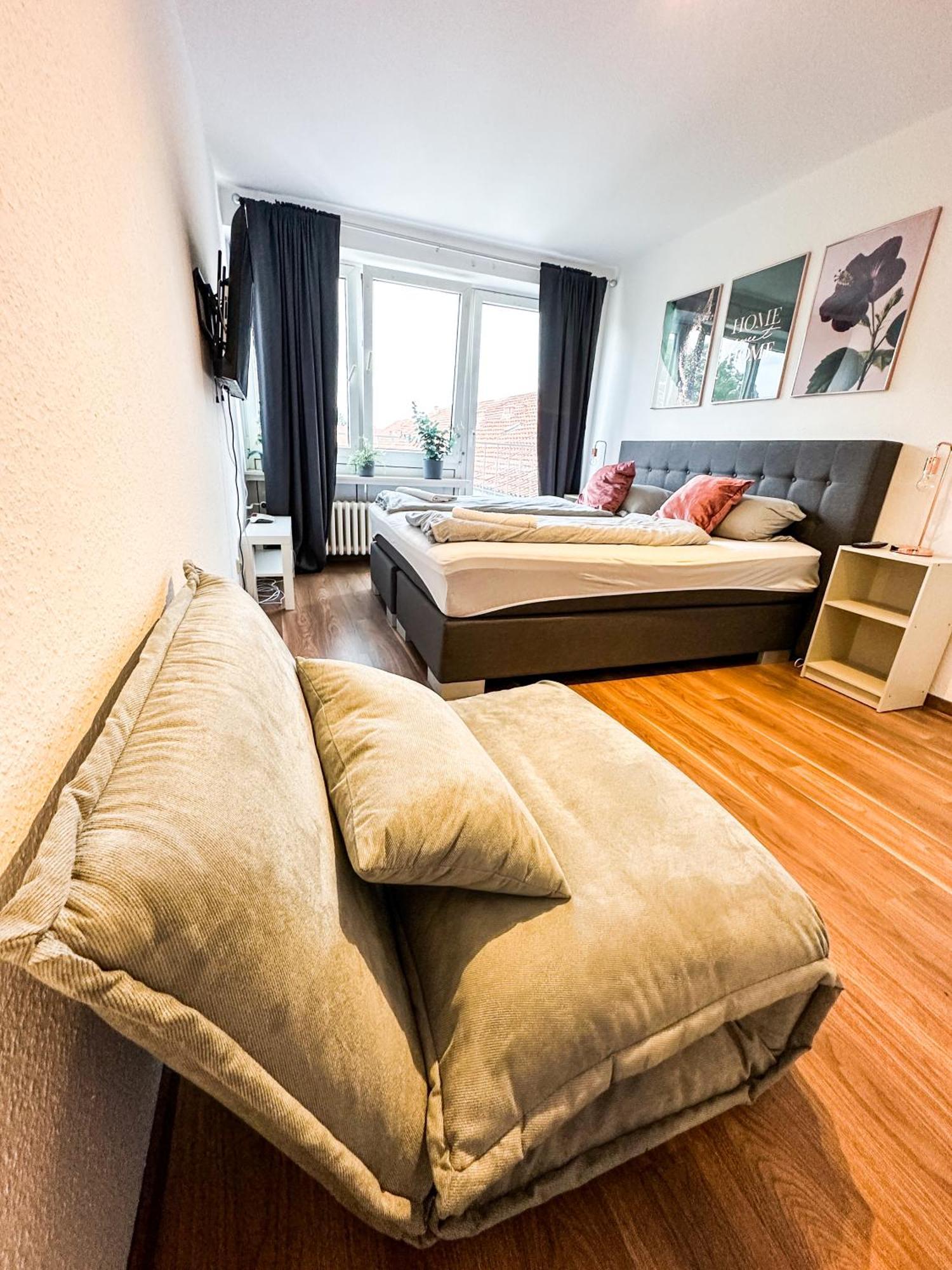 Apartment Fuer 3 Gaeste Kostenlose Parkplaetze Und Lift Hannover Eksteriør bilde